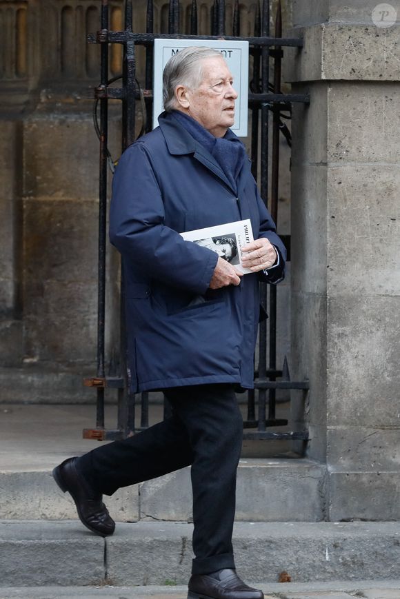 Alain Duhamel - Sorties des obsèques de Philippe Tesson en l'église Saint-Germain des-Prés à Paris le 10 février 2023.
© Christophe Clovis / Bestimage