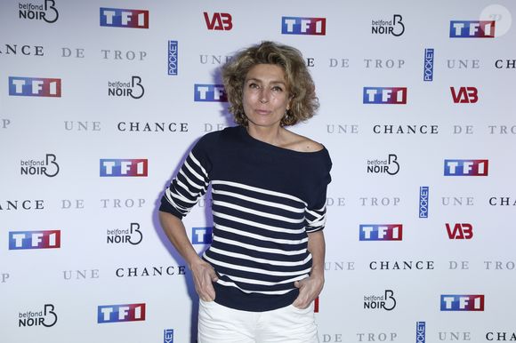 "On a eu un vrai plaisir, nous, à co-animer ensemble, à co-animer avec d’autres animateurs que vous connaissez", a débuté Marie-Ange.

Marie-Ange Nardi - Avant-première du film "Une chance de trop" au cinéma Gaumont Marignan à Paris, le 24 juin 2015.

Photo : Christophe Aubert via Bestimage