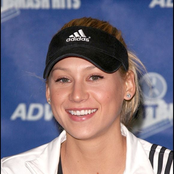 Anna Kournikova au tournoi de tennis au profit d'une association caritative, à Los Angeles. Photo par JUAN RICO / FAME PICTURES / BESTIMAGE