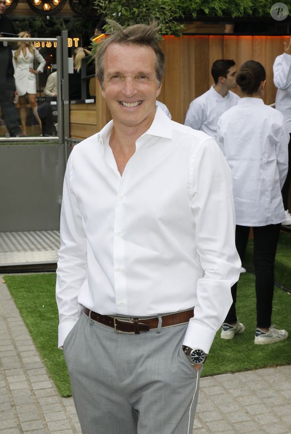 Exclusif - Stéphane Rotenberg - Ouverture du premier restaurant "Top Chef" Le Bistrot à Suresnes le 7 juillet 2022. Le groupe M6 et S. Rotenberg, en collaboration avec Les Bistrots Pas Parisiens ont ouvert ce Bistrot Top Chef à Suresnes, d’une capacité de 100 places.
 © Marc Ausset-Lacroix/Bestimage