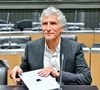 Il a affirmé devant l'assemblée : "Je gagne mon argent. Et je gagne très bien ma vie".

Nagui assiste à une audition devant la commission d'enquête parlementaire sur la neutralité, le 1er avril 2026.  Photo : Christian Liewig / Bestimage