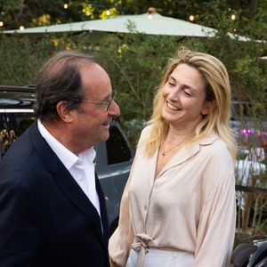 François Hollande et Julie Gayet assistent au Festiv4L Signe Renault au Chalet des Iles le 23 juin 2025 à Paris, France. Photo by Nasser Berzane/ABACAPRESS.COM