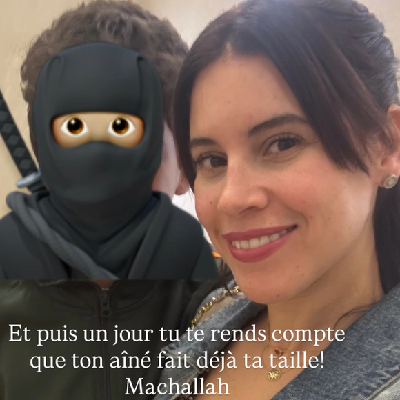 Elle pose ainsi avec l'un d'entre eux, l'aîné.

Souailla, la femme de Jimmy Mohamed, en vacances à Dubaï avec leurs enfants.