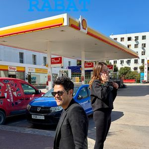 De son côté, sur ses réseaux sociaux, Mélissa Theuriau, dont le frère possède un restaurant à Paris, a partagé un cliché sur lequel elle explique la raison de son attachement à cette ville si chère à son cœur. 

Jamel Debbouze et Mélissa Theuriau se rendent à Rabat, au Maroc © Instagram