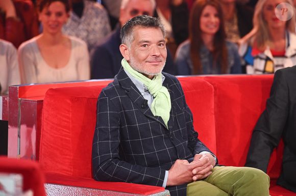 Exclusif - Christophe Dolbeau lors de l'enregistrement de l'émission Vivement dimanche au studio Rive gauche, présentée par M.Drucker, diffusée sur France 3 le 17 mai 2026, à Paris, France, le 21 avril 2026. © Guillaume Gaffiot/Bestimage