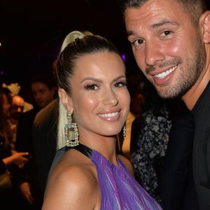 Ces confidences font écho aux revenus impressionnants qu’elle a touchés au sommet de sa carrière, atteignant jusqu’à 500 000 euros par mois. 

Exclusif - Carla Moreau enceinte et son compagnon Kevin Guedj - Lancement de la plate forme "Kikandou" booking d'influenceurs en collaboration avec R. Orlinski à Paris le 12 juin 2019. © Veeren/Bestimage