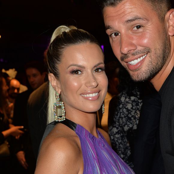 Ces confidences font écho aux revenus impressionnants qu’elle a touchés au sommet de sa carrière, atteignant jusqu’à 500 000 euros par mois. 

Exclusif - Carla Moreau enceinte et son compagnon Kevin Guedj - Lancement de la plate forme "Kikandou" booking d'influenceurs en collaboration avec R. Orlinski à Paris le 12 juin 2019. © Veeren/Bestimage