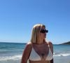 Louane en vacances à Ibiza avec un groupe d'amies et sans son futur mari Florian Rossi. 30 et 31 mai 2025