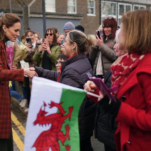 Une nouvelle fois, Kate Middleton prouve qu’elle sait être élégante et originale à la fois. 

©Alpha Press 03/02/2026
Kate Princesse de Galles Catherine Katherine Duchesse de Cambridge Middleton avec le chien Barney
Visite de la société Hiut Denim Jeans à Cardigan, Pays de Galles