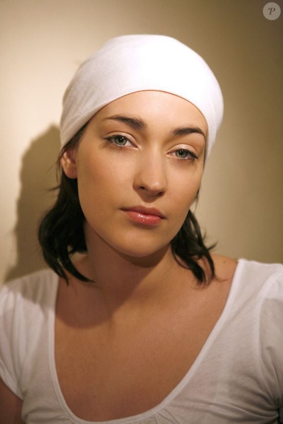 Très honnête, la chanteuse a aussi révélé combien elle avait touché après l'énorme succès de son premier album : 70 000 euros "seulement". 

Sheryfa Luna assiste à l'enregistrement d'une émission de radio à Paris, France, le 1er avril 2008. Photo par Greg Soussan/ABACAPRESS.COM