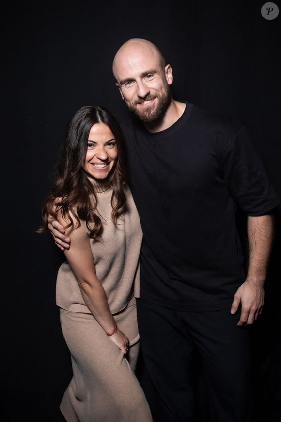 La candidate de "Danse avec les stars" est en couple avec l'ancien danseur étoile

Denitsa Ikonomova, François Alu en backstage de l'enregistrement de l'émission "La Boîte à secrets", présentée par F.Bollaert et diffusée le 9 janvier 2026 sur France 3, dans les studios du Lendit à Saint-Denis, France, le 2 décembre 2025. © Cyril Moreau/Bestimage