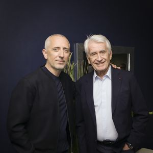 Exclusif - Gad Elmaleh célèbre les cinquante ans de carrière de Gilbert Coullier sur la scène du Zenith de Rouen à la fin de son spectacle "Lui même" 
Le 28 mars 2025.