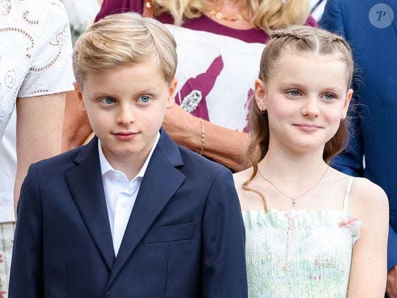 Tous deux sont de plus en plus préparés pour leurs futurs rôles.

Prince Jacques (Le prince Jacques de Monaco, marquis des Baux) et S.A.S. La princesse Gabriella (La princesse Gabriella de Monaco, comtesse de Carladès) assiste au traditionnel « Pique-nique des Monégasques » (U Cavagnetu) au Parc Princesse Antoinette, à Monaco. © Claudia Albuquerque/Bestimage