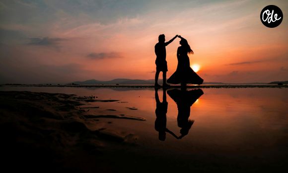 Les recherches suggèrent que les couples ne deviennent pas forcément physiquement semblables : la perception joue un rôle important.

Photo by Vows on the Move / Unsplash