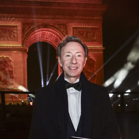 Stéphane Bern, en backstage de l’émission "La grande soirée du 31 décembre de Paris" diffusée sur France 2 sur les Champs-Elysées à Paris, France, le 31 décembre 2024.  © Clovis-Tribeca/Bestimage