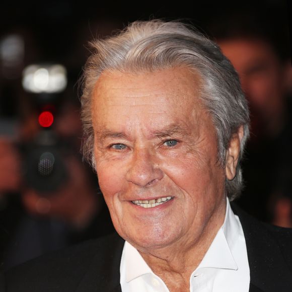 Alain Delon au Gala de l'IFRAD au profit de la lutte contre la maladie d'Alzheimer à l'Opéra Comique le 21 septembre 2013. Agence / Bestimage
