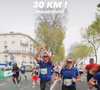 Elle a vu son grand frère Nicolas parcourir les 42,195 km en en 4h30 43s. Frère et sœur se sont suivis jusqu’au bout, affrontant ainsi cette épreuve ensemble, soudés.

Laure Manaudou et son grand frère Nicolas participent à la 49e édition du marathon de Paris dimanche 12 avril 2026