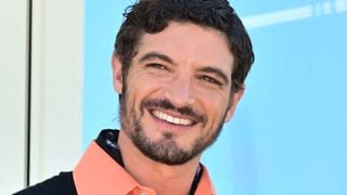 "Ça m'a obligé à prendre soin de moi" : Niels Schneider raconte comment Hiro, né de sa relation avec Virginie Efira, a changé sa vie