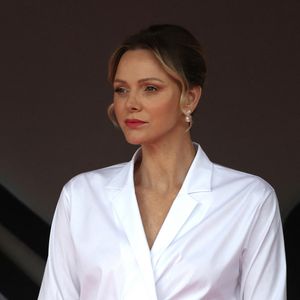 Tout de noir vêtue, Charlene de Monaco a partagé sa peine aux côtés des proches du jeune homme

La princesse Charlene de Monaco durant le Monaco E-Prix 2025, Round 7, le 4 mai 2025. Le pilote Sébastien Buemi a remporté la course devant Oliver Rowland suivi par Nick Cassidy C'est la 8eme édition du Monaco E-prix. A l’occasion de la 11eme saison du Championnat du Monde ABB FIA Formula E, les monoplaces de 3eme génération ont parcouru les rues de la Principauté. © Bruno Bebert/Bestimage