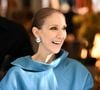 Céline Dion enchaîne les moments de proximité avec son public parisien. 

Céline Dion devant l’hôtel Royal Monceau à Paris.  
© Lionel Urman/Bestimage
