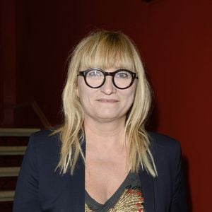 L'occasion ainsi de s'intéresser à la sociétaire des Grosses Têtes

Christine Bravo - Backstage de la 150ème représentation de la pièce "Je préfère qu'on reste amis" au Théâtre Antoine à Paris le 5 novembre 2014. COADIC GUIREC / BESTIMAGE