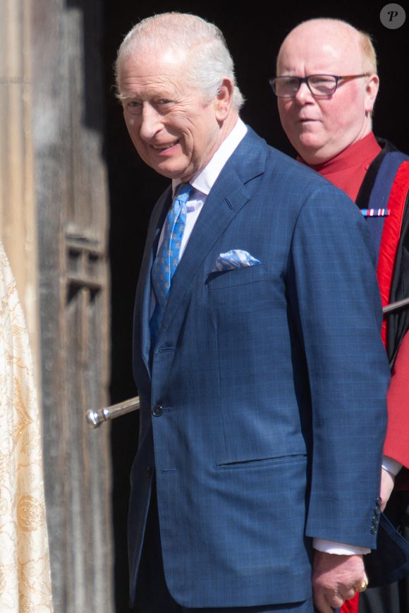 Le roi Charles III arrive pour un service de Pâques à la chapelle St. George, château de Windsor, Londres, Angleterre, Royaume-Uni, le dimanche 20 avril 2025. Photo par Justin Ng /Avalon/ABACAPRESS.COM
