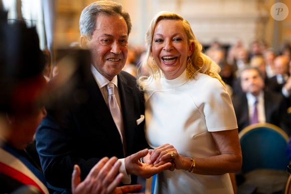 Georges Fenech a choisi cette destination pour faire découvrir à son épouse l'île dont ses ancêtres sont originaires.

Georges Fenech et Amélie Leperre-Dimeglio - Mariage civil de Georges Fenech et Amélie Leperre-Dimeglio à la mairie du 16ème arrondissement de Paris le 31 janvier 2026.

© Pierre Perusseau / Bestimage