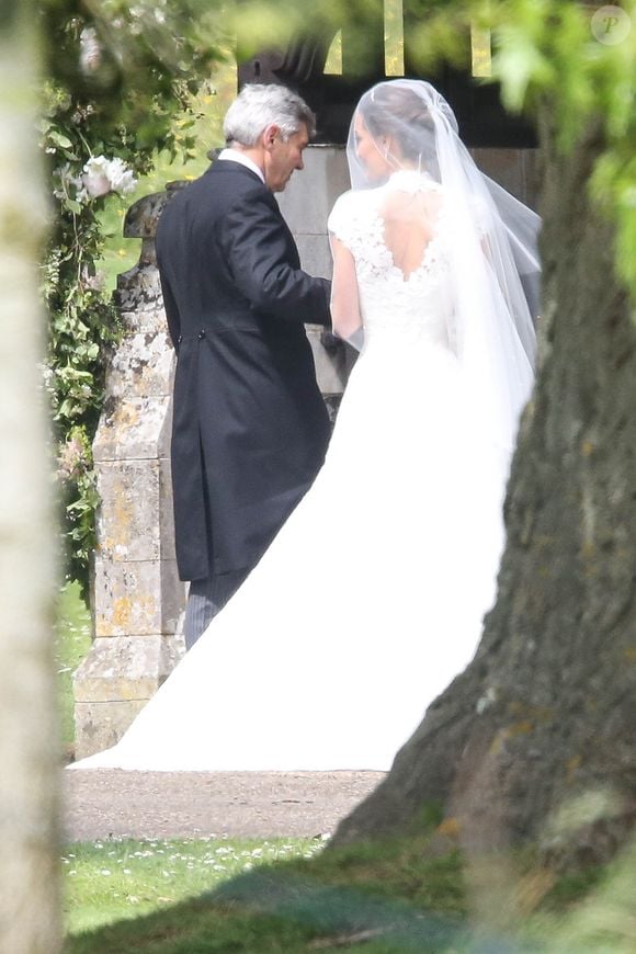 Mariage de Pippa Middleton et de James Matthews : Arrivée de Pippa Middleton, de son père Michael Middleton, sa soeur Catherine (Kate) Middleton, duchesse de Cambridge avec ses enfants le prince George et la princesse Charlotte  à l'église St Mark à Englefield le 20 mai 2017
©Agence / Bestimage