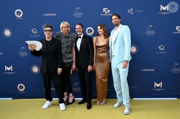Marc Lavoine et sa compagne Adriana Karembeu, Patrick Mouratoglou, Alice Detollenaere et son compagnon Camille Lacourt - 11ème édition du Gala de charité de Patrick Mouratoglou à la Mouratoglou Academy & Resort à Biot le 21 juin 2025. Ce gala de prestige réunit chaque année les grandes figures du sport, du divertissement et de nombreux donateurs, mobilisés pour soutenir les jeunes talents du tennis mondial. © Bruno Bebert/Bestimage