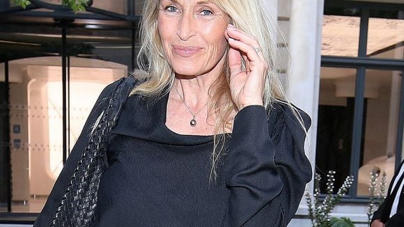 Absente au moment de dire au revoir à Nathalie Baye, Estelle Lefébure a eu un joli geste pour l'actrice.