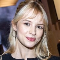 Pour conserver le teint toujours frais, Angèle mise sur une pratique japonaise ancestrale