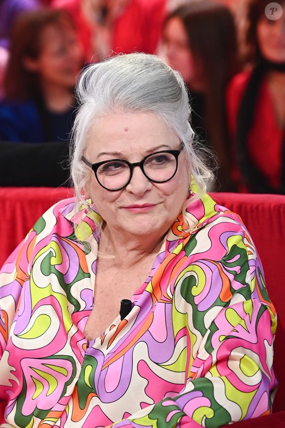 Cependant, cette honnêteté ne l'empêche pas d'apprécier la compagnie du jeune garçon qu'elle juge par ailleurs "adorable".

Exclusif - Josiane Balasko - Enregistrement de l'émission Vivement dimanche consacrée à l'équipe du Splendid au studio Rive Gauche, presentée par Michel Drucker . Diffusion sur France 3 le 23 février 2025 . présentée par M.Drucker, diffusée sur France 3.
© Guillaume Gaffiot / Bestimage