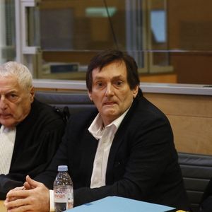 Pierre Palmade au tribunal de Melun avec ses avocats Me Alain Barsikian et Me Céline Lasek  pour son procès pour blessures involontaires à la suite d'un accident de la route en février 2023 dans lequel sa voiture a percuté un autre véhicule à Melun.
Le 20 novembre 2024.
© Christophe Clovis / Bestimage
