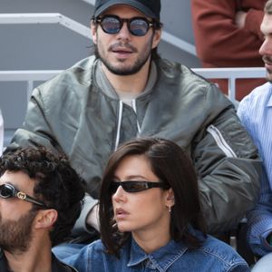Le couple était bien présent pour la finale entre Carlos Alcaraz et Jannik Sinner

François Civil et sa compagne Adele Exarchopoulos en tribunes lors de la finale messieurs des Internationaux de France de Tennis de Roland Garros 2025 (jour 15), à Paris, France, le 8 juin 2025. © Cyril Moreau/Bestimage