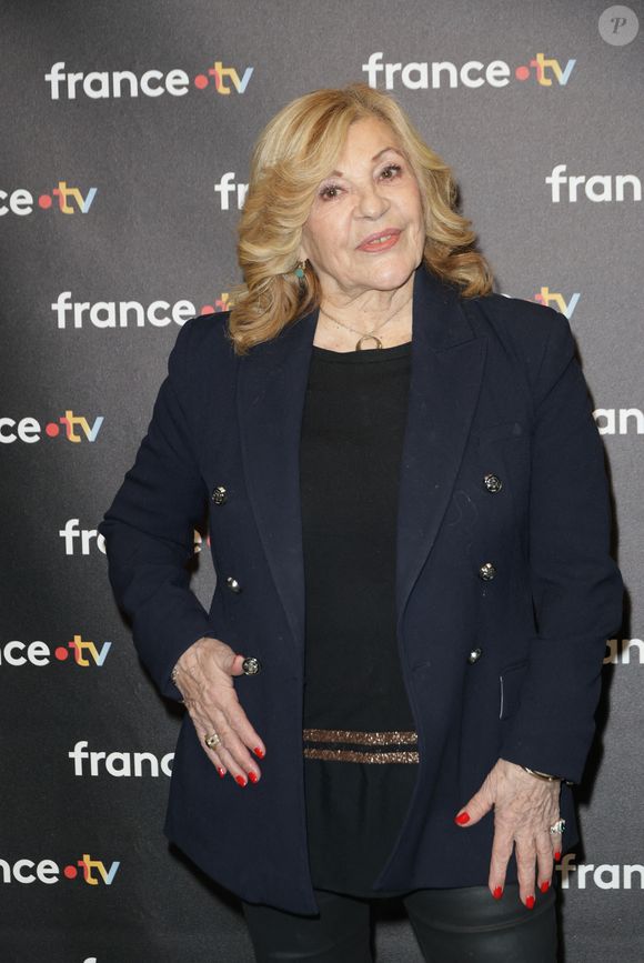 Nicoletta a pris l'habitude de se rendre chaque été sur place depuis quelques années

Nicoletta - Photocall à l'occasion des 40 ans de l'émission "Télématin" au siège de France Télévisions à Paris le 6 février 2025. © Coadic Guirec/Bestimage