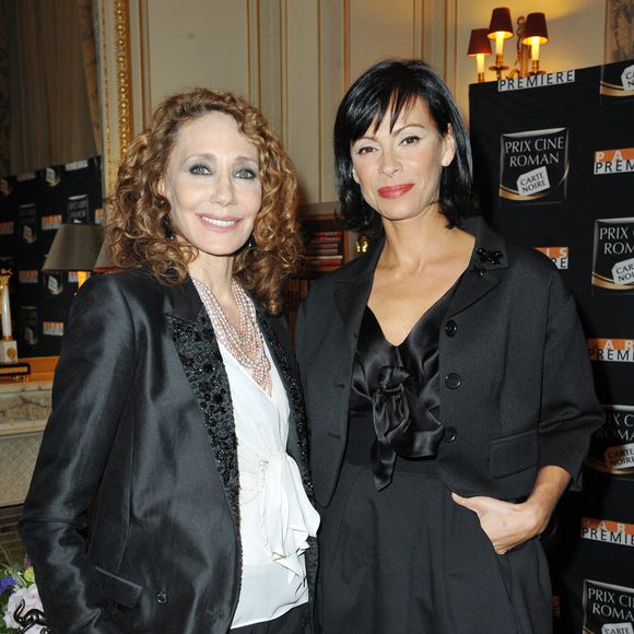 Marisa Berenson et Mathilda May lors de la 10ème cérémonie du Prix Cine Roman Carte Noire qui s'est tenue à l'hôtel Plaza Athenee à Paris, France, le 3 mai 2010. Photo Thierry Orban/ABACAPRESS.COM