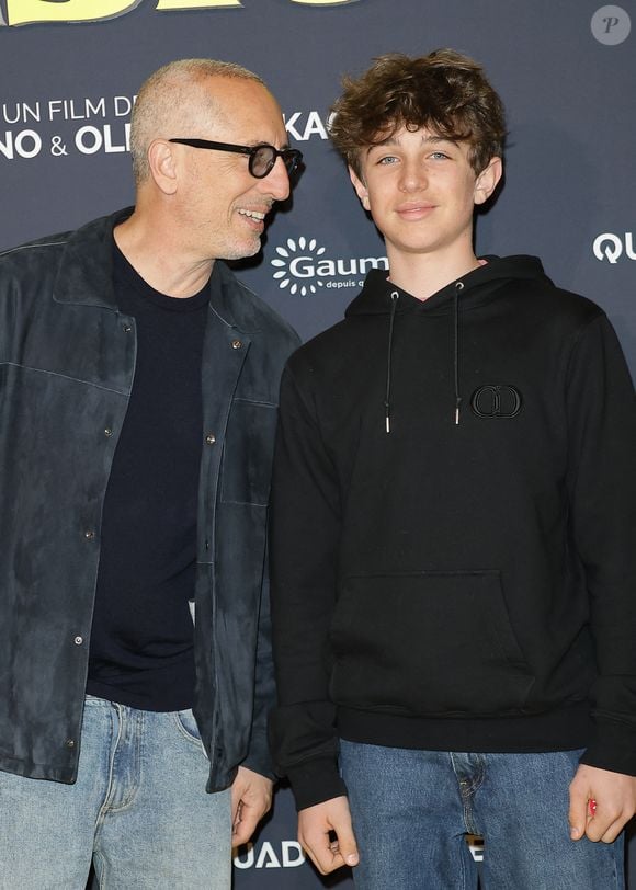 L’adolescent est le portrait craché de sa mère, Charlotte Casiraghi.

Gad Elmaleh et son fils Raphaël - Première du film "Juste une illusion" au cinéma Le Grand Rex à Paris le 22 mars 2026. © Coadic Guirec/Bestimage