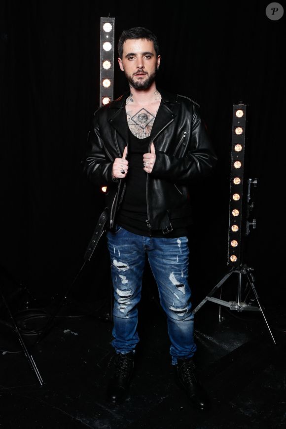 Louis Delort - Backstage de l'enregistrement de l'émission "La grande soirée des comédies musicales", présentée par E.Gossuin et H.Segara et diffusée le 26 mars sur W9
© Christophe Clovis / Bestimage