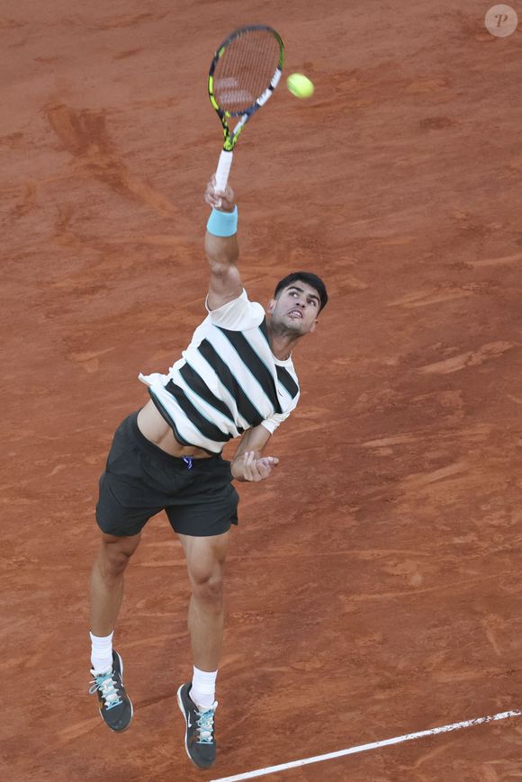 Carlos Alcaraz - Match C.Alcaraz (ESP) vs D.Dzumhur (BIH) (6-1, 6-3, 4-6, 6-4) lors des Internationaux de France de Tennis de Roland Garros 2025, le 30 mai 2025 à Paris.
© Michtof / PsnewZ / Bestimage