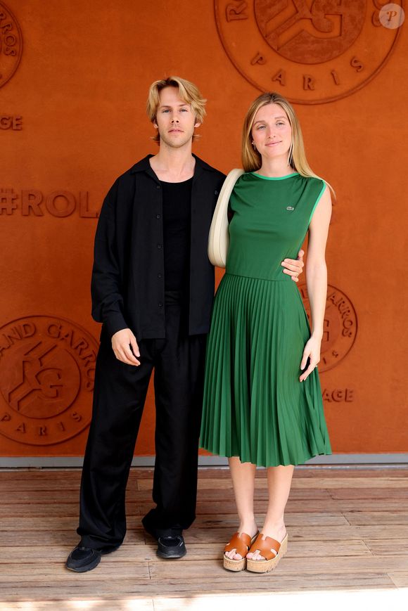 Des Jeunes Mari s Roland Garros Un Artiste Qui A Pour Maman Une des-jeunes-mari-s-roland-garros-un-artiste-qui-a-pour-maman-une