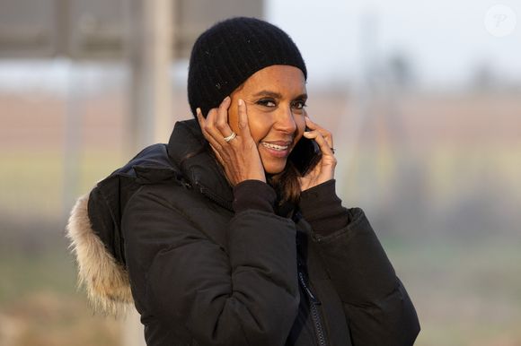 Karine Le Marchand soutient les agriculteurs sur le barrage de l'Autoroute A4 à hauteur de Jossigny en Seine et Marne le 29 Janvier 2024. 
© Jeremy Melloul - Pierre Perusseau / Bestimage