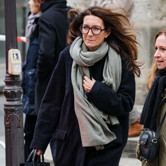 Anne-Claire Coudray - Sortie des obsèques de C.Laborde  en l’église Saint-Roch à Paris, le 6 février 2025. Décédée le 28 janvier 2025 à l'âge de 73 ans, l'ancienne présentatrice météo de TF1 (1988 - 2017) était atteinte de la maladie neurodégénérative à corps de Lewy. 
© Jacovides - Moreau / Bestimag