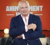 Eric-Emmanuel Schmitt, sur plateau de la nouvelle émission "Animalement Vôtre" présentée par Bernard Montiel et diffusée le 14 décembre sur France 3, à Paris, France, le 14 octobre 2025. © Jack Tribeca/Bestimage