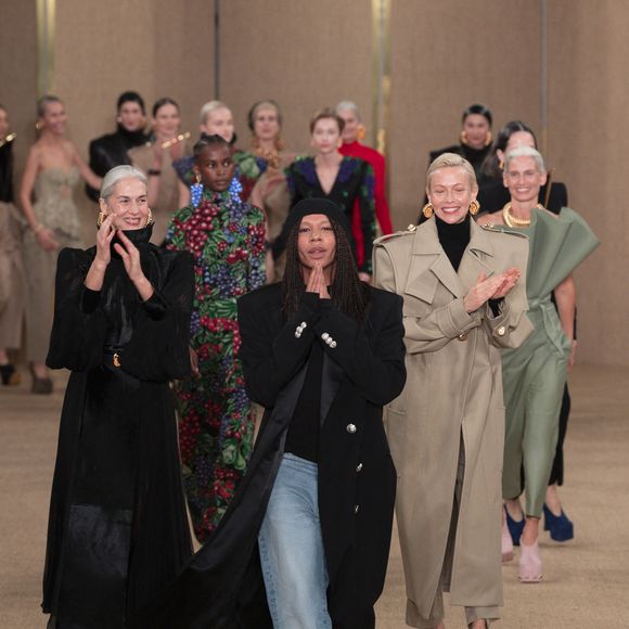 Le créateur Olivier Rousteing a annoncé son départ de la maison Balmain.

Le créateur Olivier Rousteing - Défilé Balmain mode femme automne / hiver 2024-2025 au pavillon Cambon lors de la Fashion Week de Paris (PFW), à Paris, France. © Agence / Bestimage