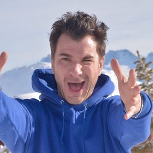 Celui-ci souhaite lui parler d'un problème urgent. Une fois arrivé dans son bureau juste après sa chronique matinale, Michaël Youn l'écoute. 

Michael Youn au festival de L'Alpe d'Huez, le 18 janvier 2020. @Julien Reynaud/APS-Medias/ABACAPRESS.COM