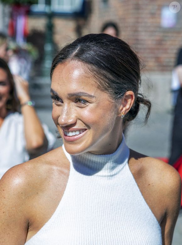 La femme du prince Harry a lancé une pique à Kate Middleton. 

Meghan Markle, la duchesse de Sussex, arrive à l'hôtel de ville de Düsseldorf pour marquer un an avant les Invictus Games Düsseldorf 2023. Photo par PPE/Nieboer/ddp images/ABACAPRESS.COM
