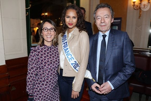 Alexia Laroche-Joubert, Indira Ampiot (Miss France 2023) et Michel Denisot assistent au lancement du livre Michel Denisot 'On peut rire de tout, sauf en mangeant de la semoule' aux Deux Magots le 15 mars 2023 à Paris, France. Photo by Jerome Dominé/ABACAPRESS.COM