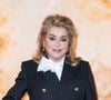 Le petit-fils de Catherine Deneuve évoque leur relation

Catherine Deneuve - Photo Call pour Le Défilé « Saint Laurent »Collection Prêt-à-Porter Automne/Hiver" lors de la Fashion Week de Paris (PFW). © Olivier Borde /Bestimage