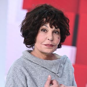 La mort de la comédienne, le 20 mars, bouleverse ses proches et le public.
Isabelle Mergault - Enregistrement de l'émission Vivement Dimanche présentée par M.Drucker au Pavillon Gabriel à Paris le 9 janvier 2024. Guillaume Gaffiot/Bestimage