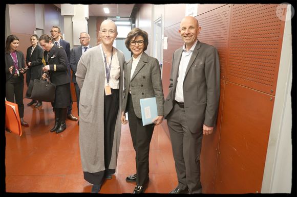 Cette élection intervient dans un climat d’incertitude politique et budgétaire puisque la ministre de la Culture, Rachida Dati, souhaite faire adopter un projet de loi visant à regrouper France Télévisions et Radio France sous une même holding. 

Exclusif - Rachida Dati, ministre de la Culture, Delphine Ernotte, présidente de France Télévisions, Christophe Tardieu lors du Comité interministériel du handicap dans les locaux de France Télévisions à Paris le 6 mars 2025.

© Alain Guizard / Bestimage